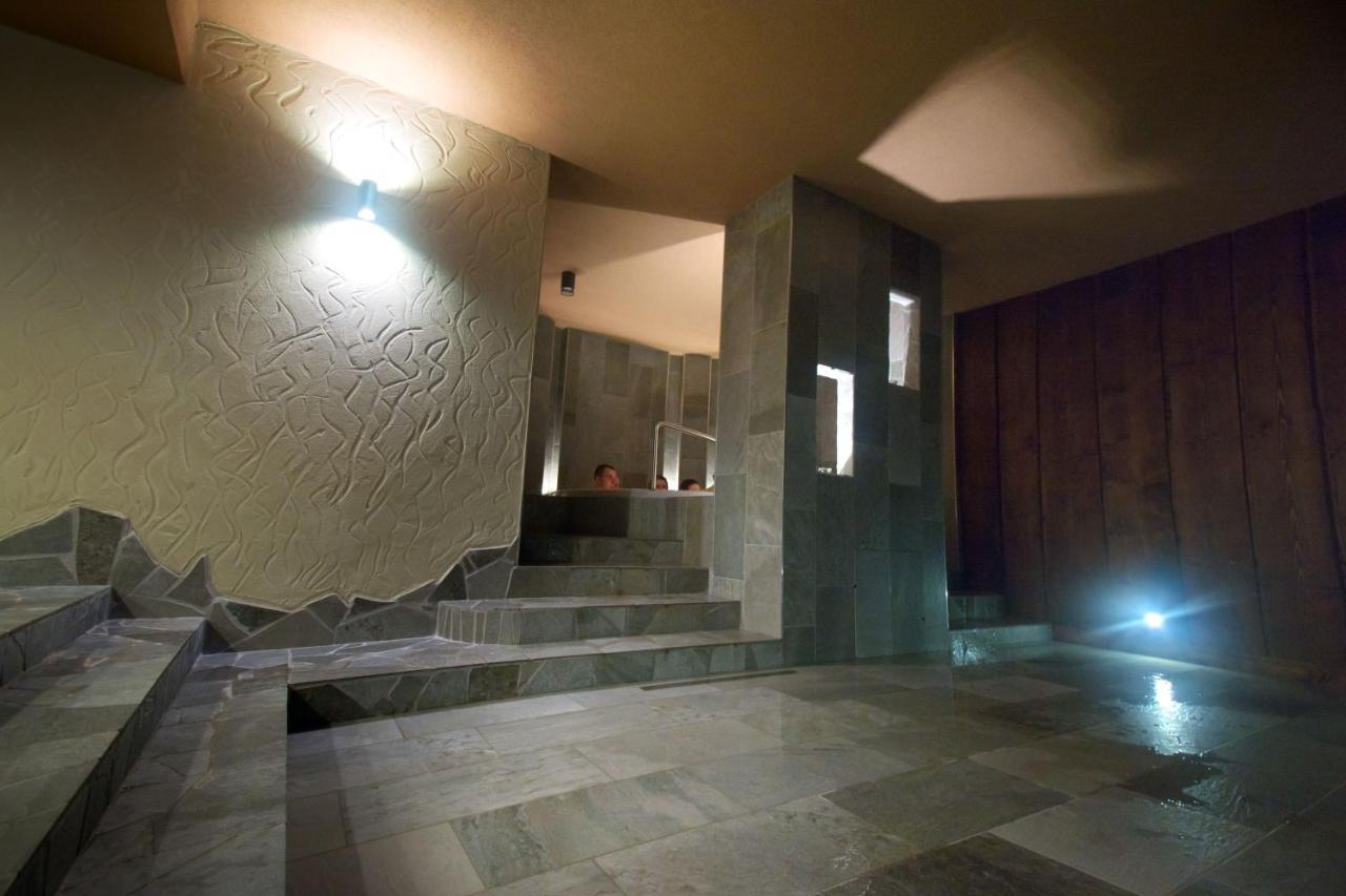 Hotel Lesana Stará Lesná Buitenkant foto