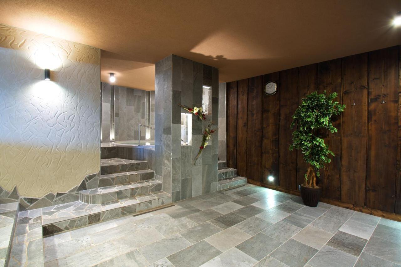 Hotel Lesana Stará Lesná Buitenkant foto