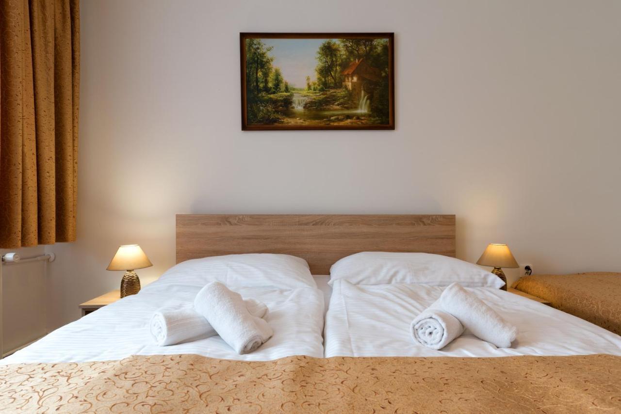 Hotel Lesana Stará Lesná Buitenkant foto